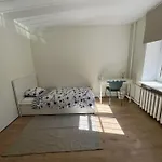 Pensión Peaceful In Shared Flat Close To Old Town