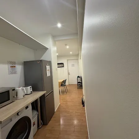 Peaceful In Shared Flat Close To Old Town Guest house