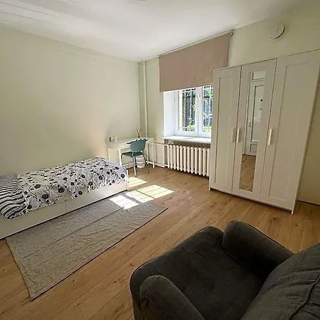 Peaceful In Shared Flat Close To Old Town Tallinn