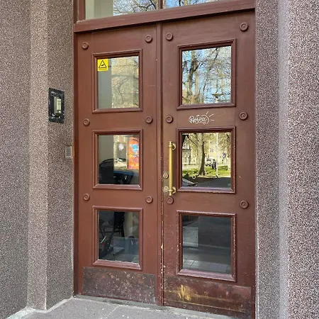 Peaceful In Shared Flat Close To Old Town Pensión *