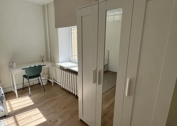 Peaceful Room In Shared Flat Close To Old Town *