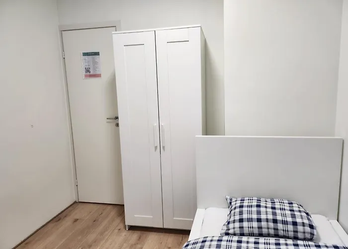 Peaceful Room In Shared Flat Close To Old Town Gasthof