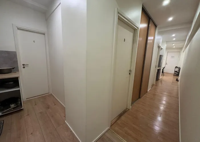 招待所 Peaceful Room In Shared Flat Close To Old Town